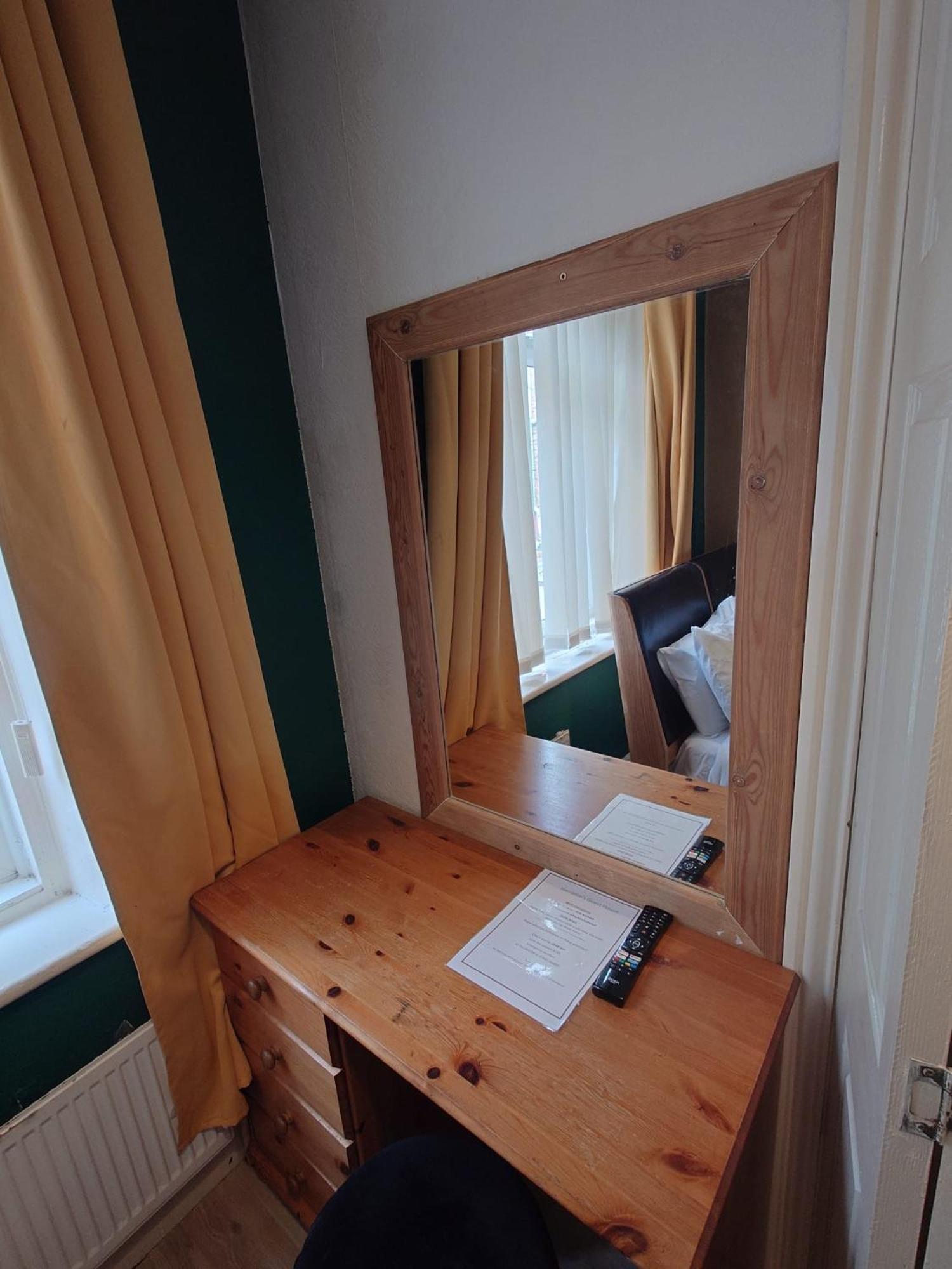 Harriette'S Guest House Μπλάκπουλ Εξωτερικό φωτογραφία